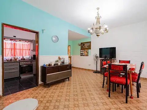PH en venta de 3 ambientes en Tapiales