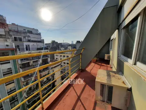 2 OFICINAS CONTIGUAS EN LAVALLE AL 1600 - FRENTE 74 M2 IMPECABLE BALCON TODO SOL