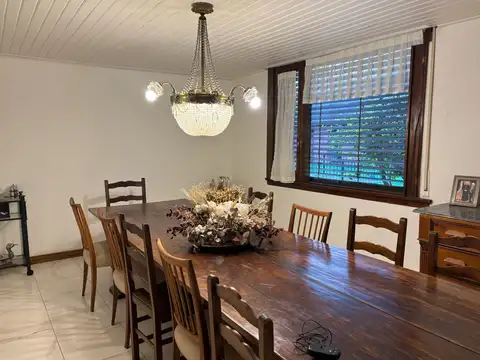 Casa en Alquiler Temporal con 2 cocheras