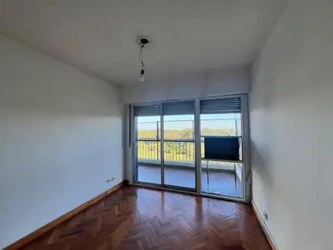 Departamento en Alquiler en Villa Raffo, $ 1.100.000