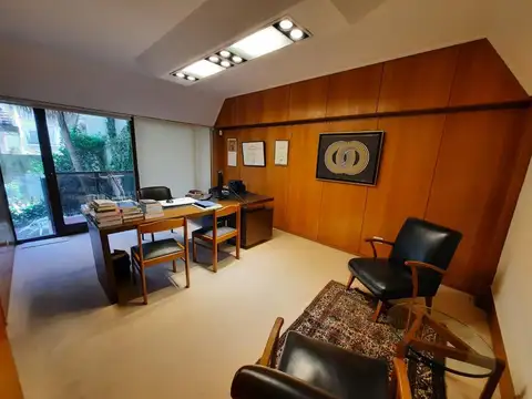 VENTA LOCAL COMERCIAL VIRREY DEL PINO Y CABILDO