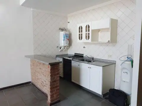 Depto Tipo Casa en Alquiler de 2 ambientes