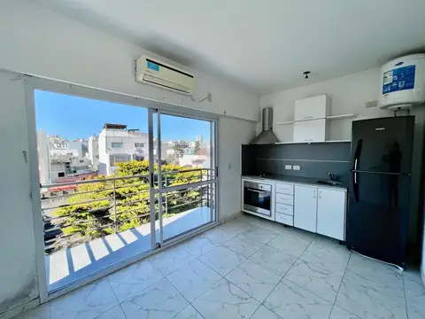 Hermoso depto con terraza y balcon propio! todo luz y sol, vista abierta