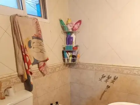 Vivienda + Local en Muy Buen Estado