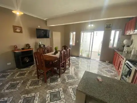 PH en venta - 3 Dormitorios 2 Baños - 156Mts2 - La Plata