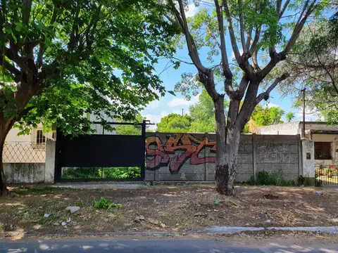 Venta de terreno de 536 m2 cerca del centro de Berazategui. Se escuchan ofertas por permuta!