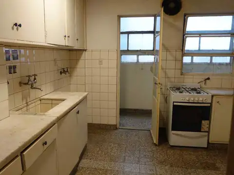 VENTA DEPARTAMENTO SEMIPISO 4 AMBIENTES RECOLETA