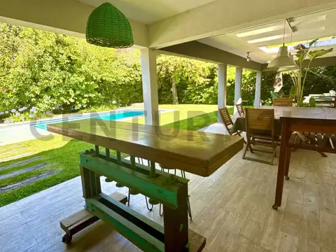 Casa 5 ambientes con 3 baños