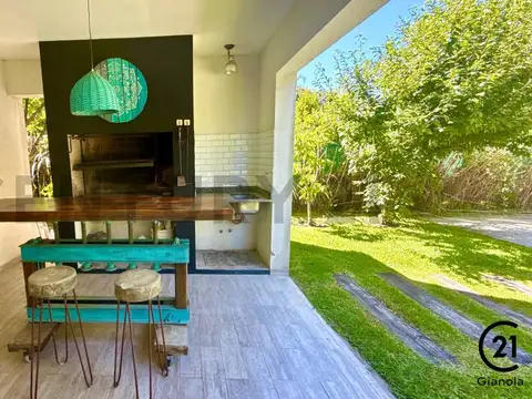 Venta de casa en Villa Olivos Garin Escobar cerca de Pilar 6 ambientes con pileta