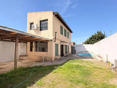 Casa 2 dormitorios ¡Apto Crédito! Una excelente oportunidad tanto para vivienda familiar como para i