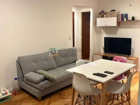 APTO CREDITO. IMPECABLE 2 AMBIENTES, HECHO A NUEVO, LISTO PARA ENTRAR EN EXCELENTE UBICACION