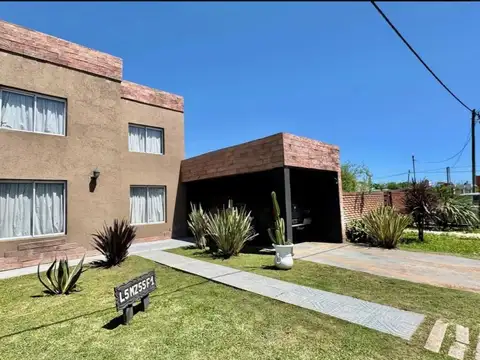 Casa en venta - 4 Dormitorios 3 Baños - San Vicente