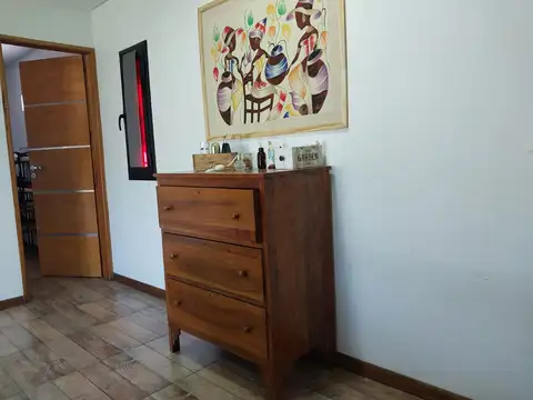 SE VENDE IMPORTANTE CASA AL PIE DE LAS SIERRAS