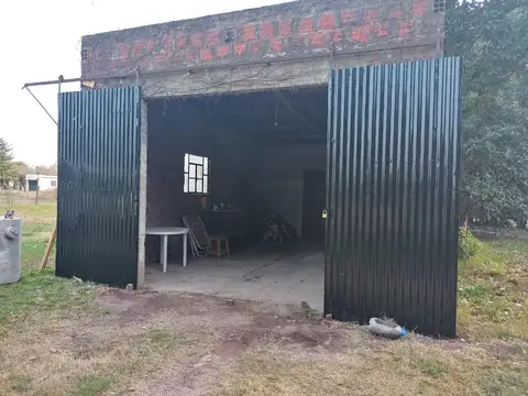 Casa en venta - 3 Dormitorios 1 Baño - Carmen de Areco