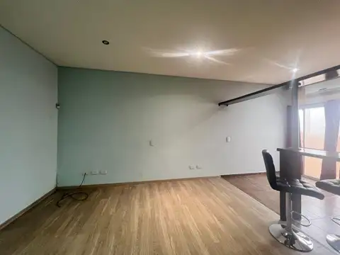 PH en Primer Piso - 4 ambientes con patio cubierto