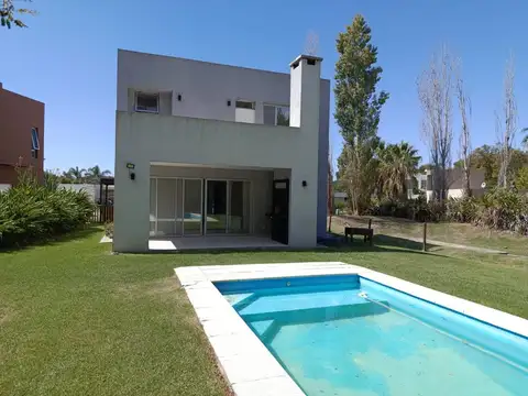 CASA 5 AMB. EN VENTA B° ALVEAR DE BENAVIDEZ