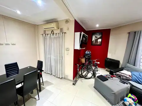 Depto Tipo Casa en Venta de 4 ambientes