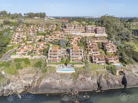 Venta. Apartamento, 5 dormitorios. Punta Ballena