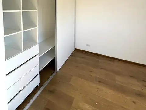 Departamento en Alquiler con 1 cocheras