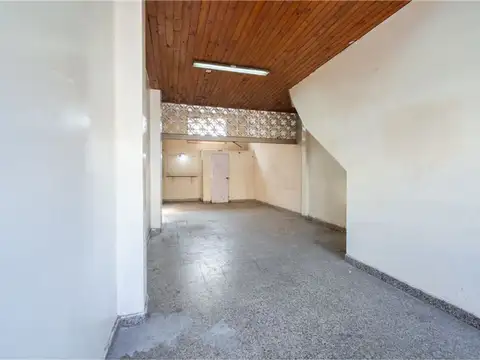 Local en Venta 75 años