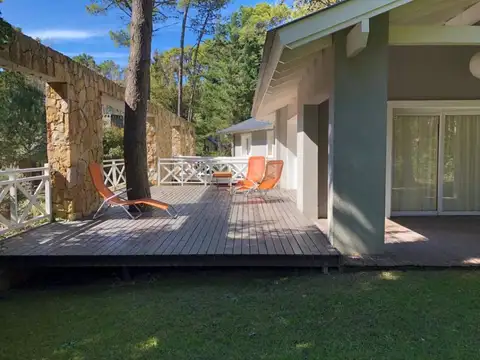 Casa 7 ambientes con 4 baños