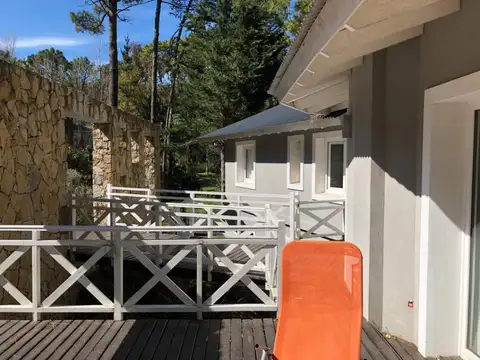 Casa en Alquiler Temporal con 2 cocheras