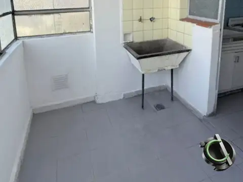 Departamento 6 ambientes con 1 baño