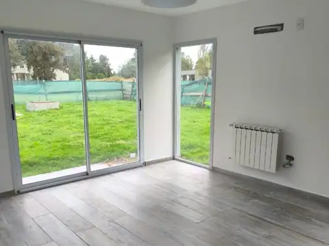 Casa en Venta en Miralagos, USD 245.000