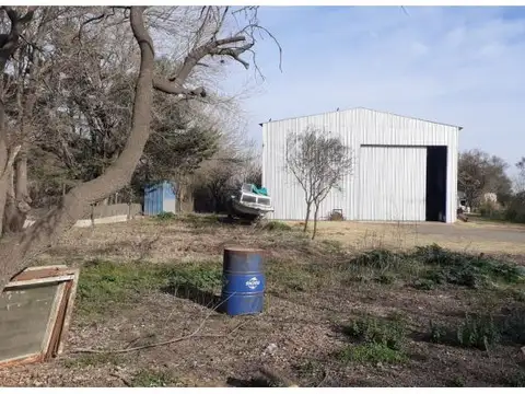Galpón apto uso comercial en Piñero