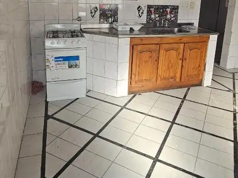 Depto Tipo Casa en Alquiler de 3 ambientes