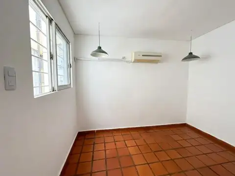Departamento en Alquiler en Villa Cabrera, $ 450.000