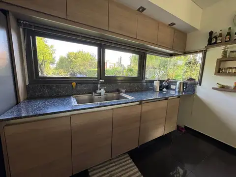 VENTA CASA 4 AMB. IMPECABLE EN LOS POTRILLOS PILAR