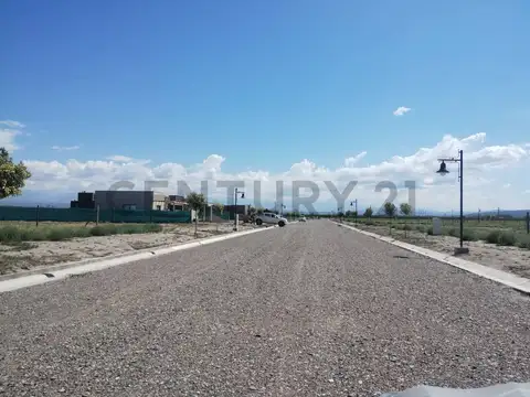 Century 21 Baigorria ofrece a la venta terreno en el Barrio Privado Tupungato Va