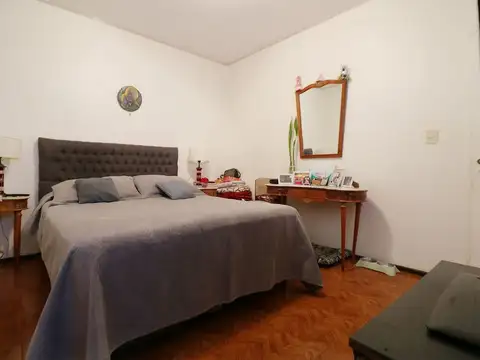 Depto Tipo Casa en Venta en Parque Avellaneda, USD 180.000