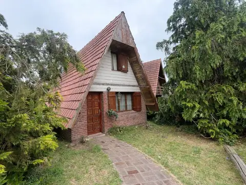 VENTA CASA ALPINA 3 AMBIENTES QUINCHO ACANTILADOS