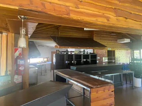 local salon de eventos dina Huapi