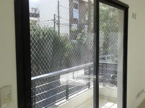 Tuyú 100, Piso 1°
