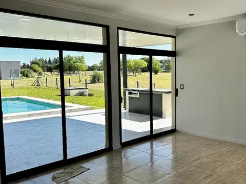 Casa en Venta en Medal Country club, USD 238.000