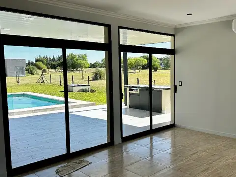 Casa en Venta en Medal Country club, USD 238.000