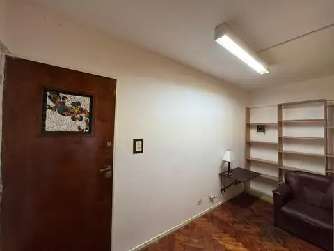 OFICINA VENTA CON BAÑO Y BAULERA ZONA CENTRO