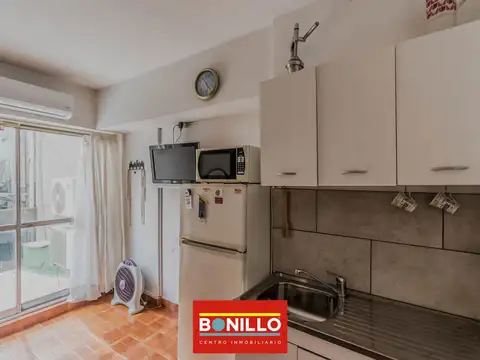 Departamento 2 ambientes con local VENTA en San Nicolás