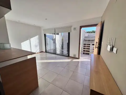Departamento en Alquiler con 1 cocheras