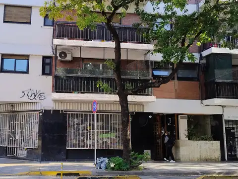 Av. Federico Lacroze esquina Amenábar