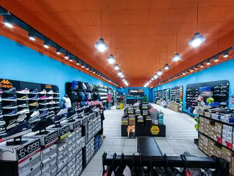 Local en Venta en Centro de Luján, USD 830.000