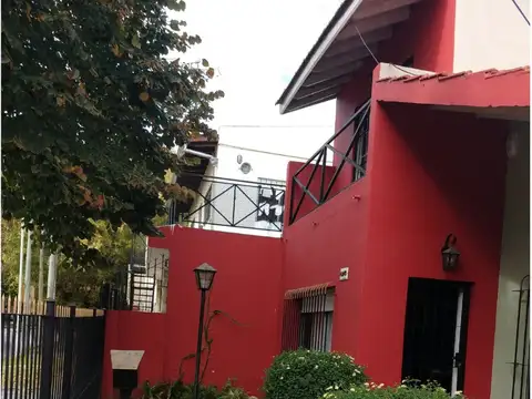 Casa en Venta en Berazategui, USD 170.000