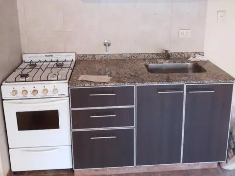 Departamento en Alquiler en Caseros, $ 550.000