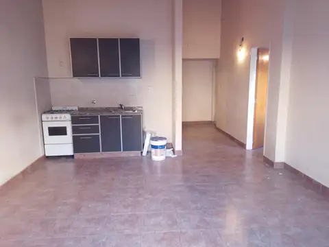 Departamento de 2 AMB en alquiler, con terraza propia