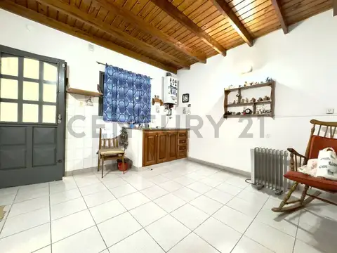 Casa 3 ambientes con 1 baño