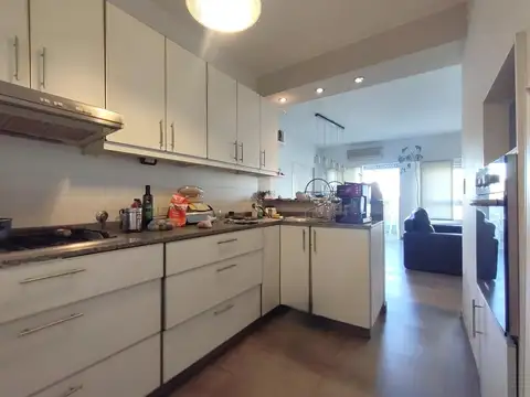 Departamento 3 ambientes con 2 baños