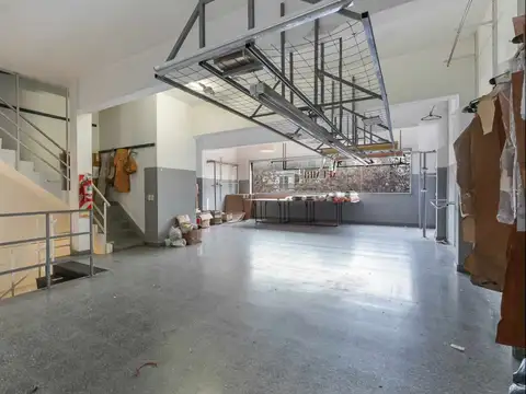 Edificio En Bloque Venta Villa Crespo Amplios usos